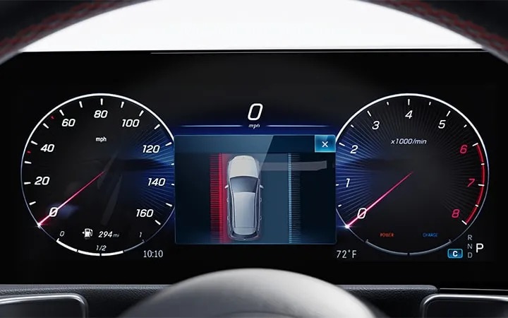 Mercedes-Benz GLB cabin technology and infotainment features.