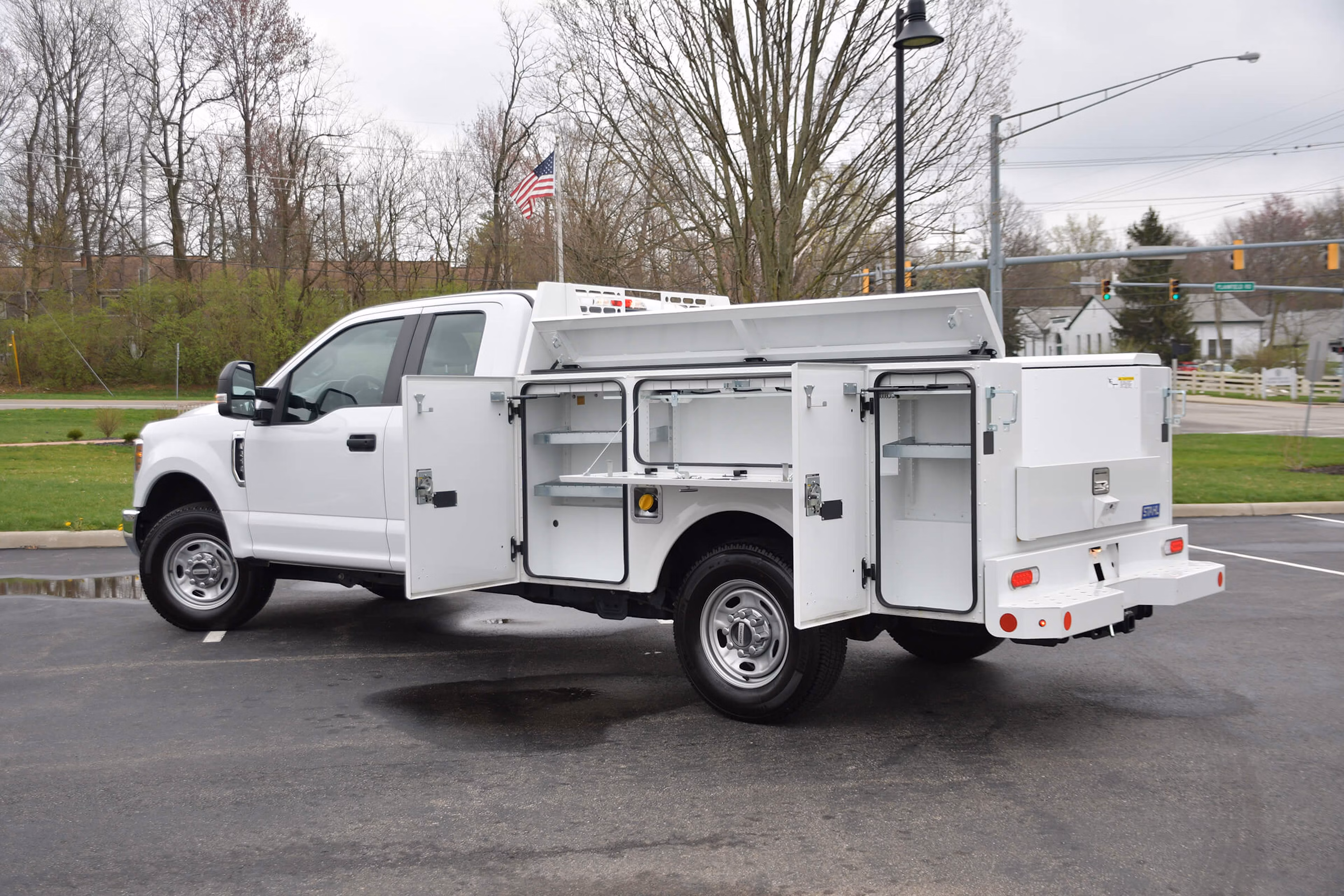 1556566052-02-open-service-body-stahl-body