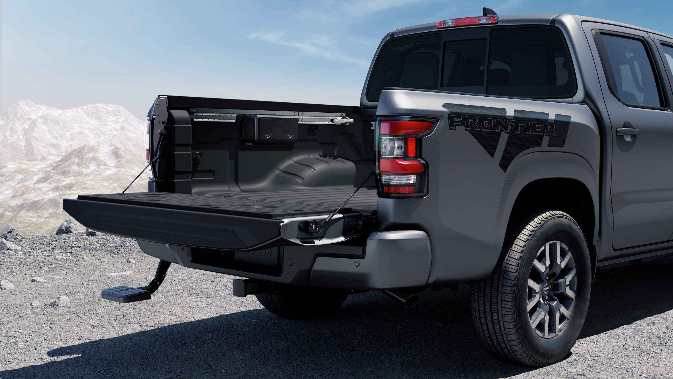 Nissan Frontier rear bumper step and truck bed