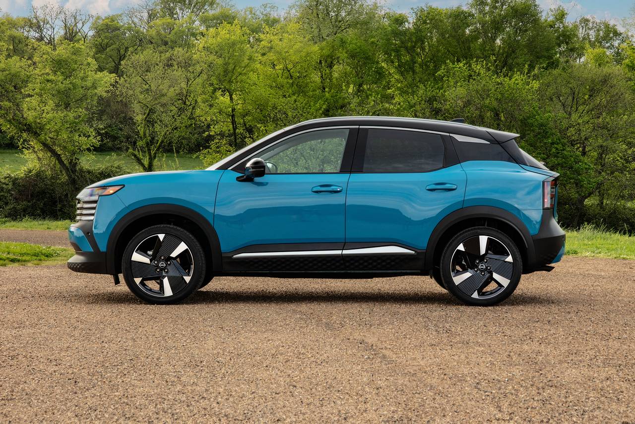 2026 Nissan Kicks rear exterior
