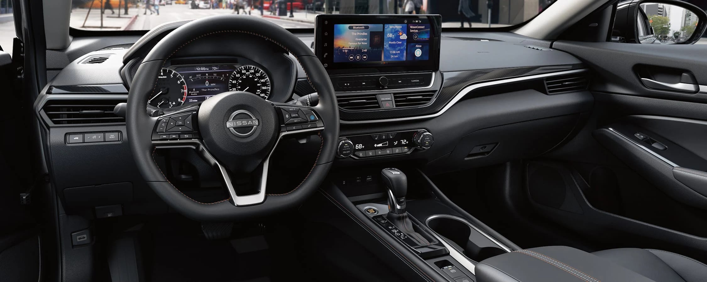 Nissan Altima steering wheel and dashboard