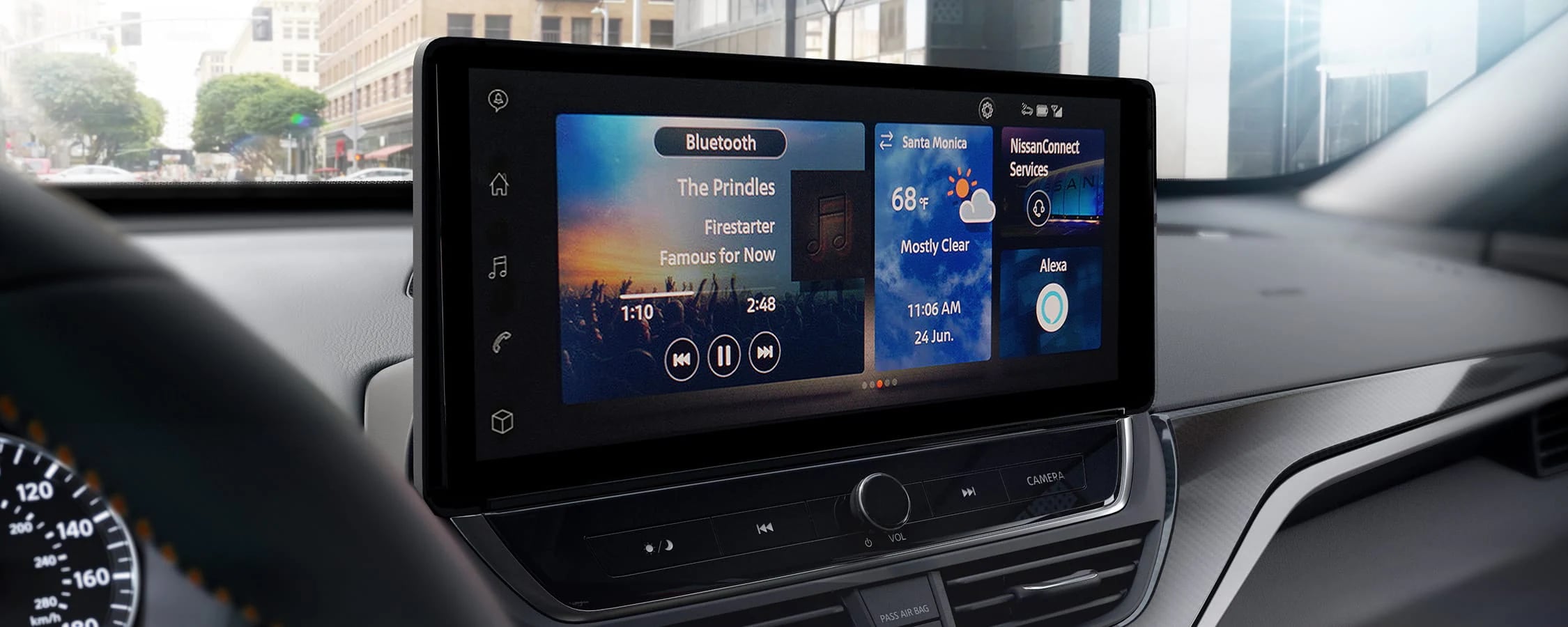 Nissan Altima large infotainment touchscreen
