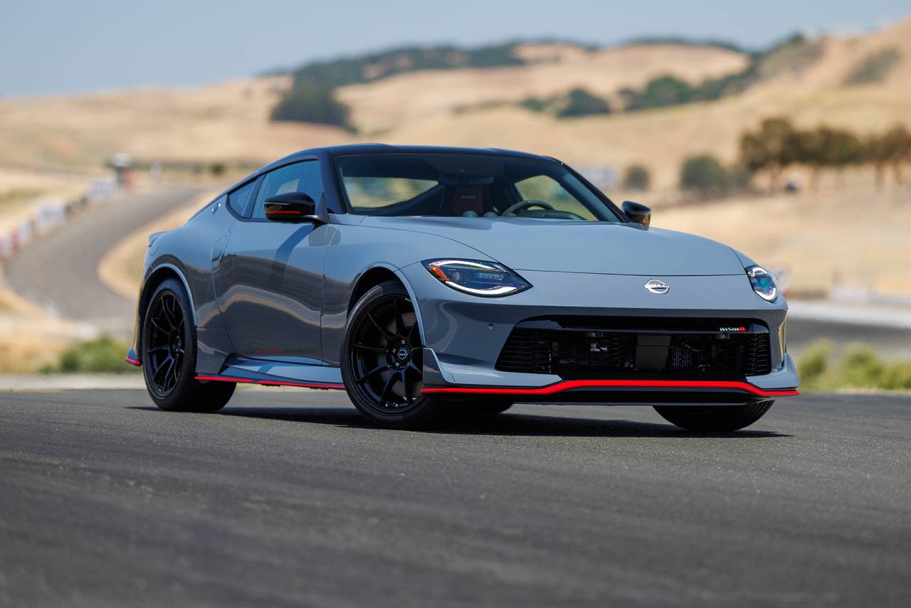 2026 Nissan Z and 2026 Subaru BRZ comparison