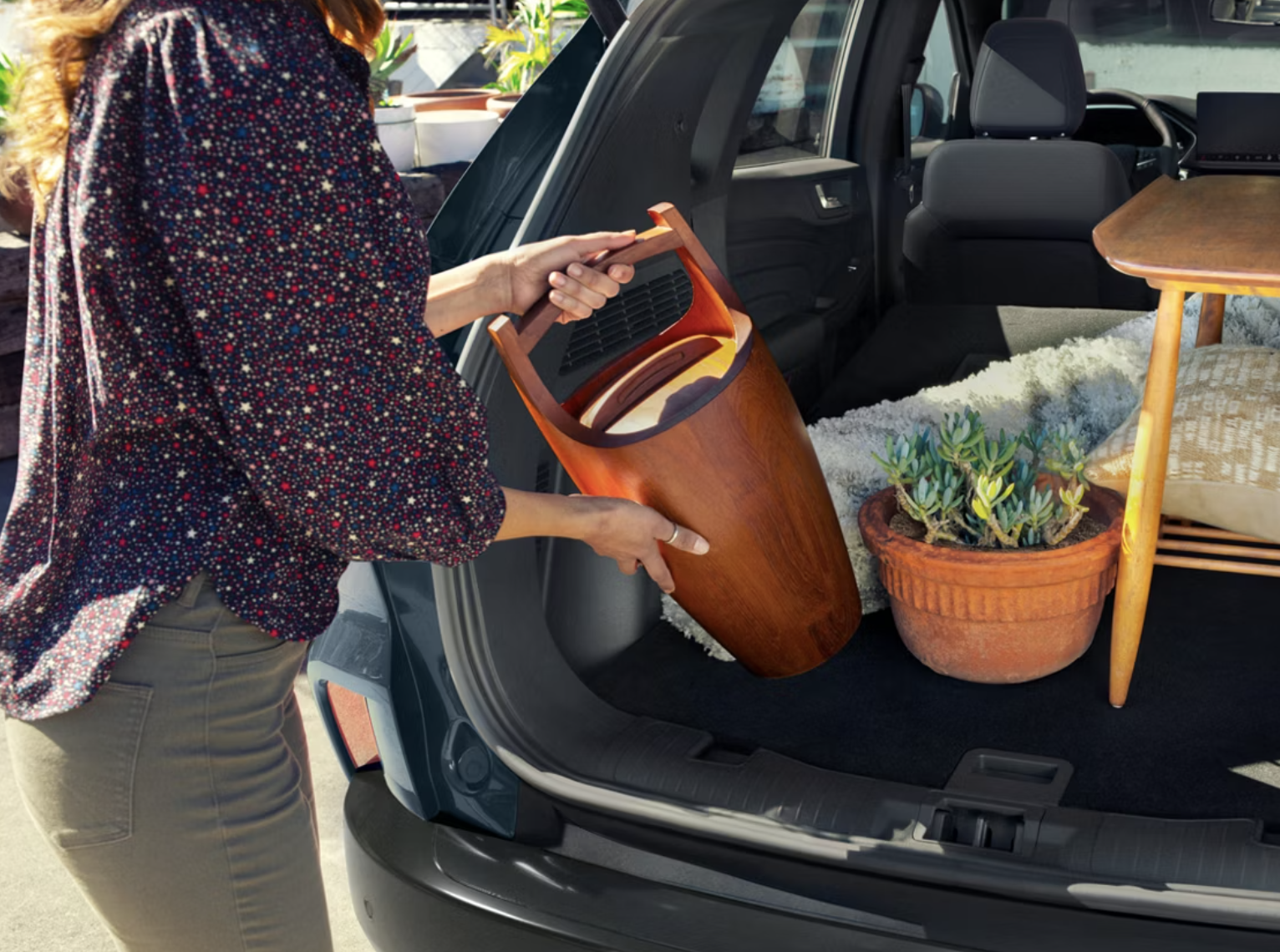 Excellent cargo space in the new Ford Escape for Manassas drivers