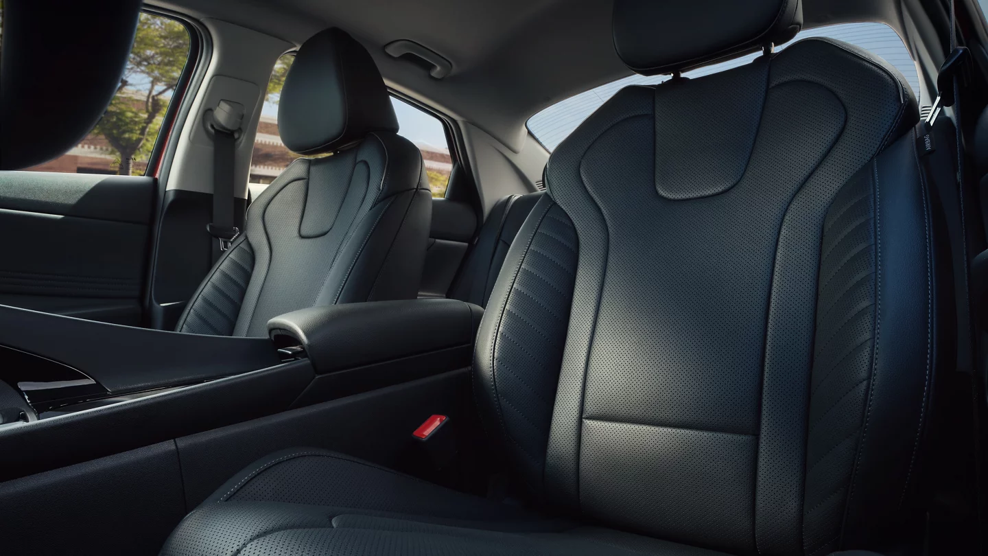 Hyundai Elantra interior