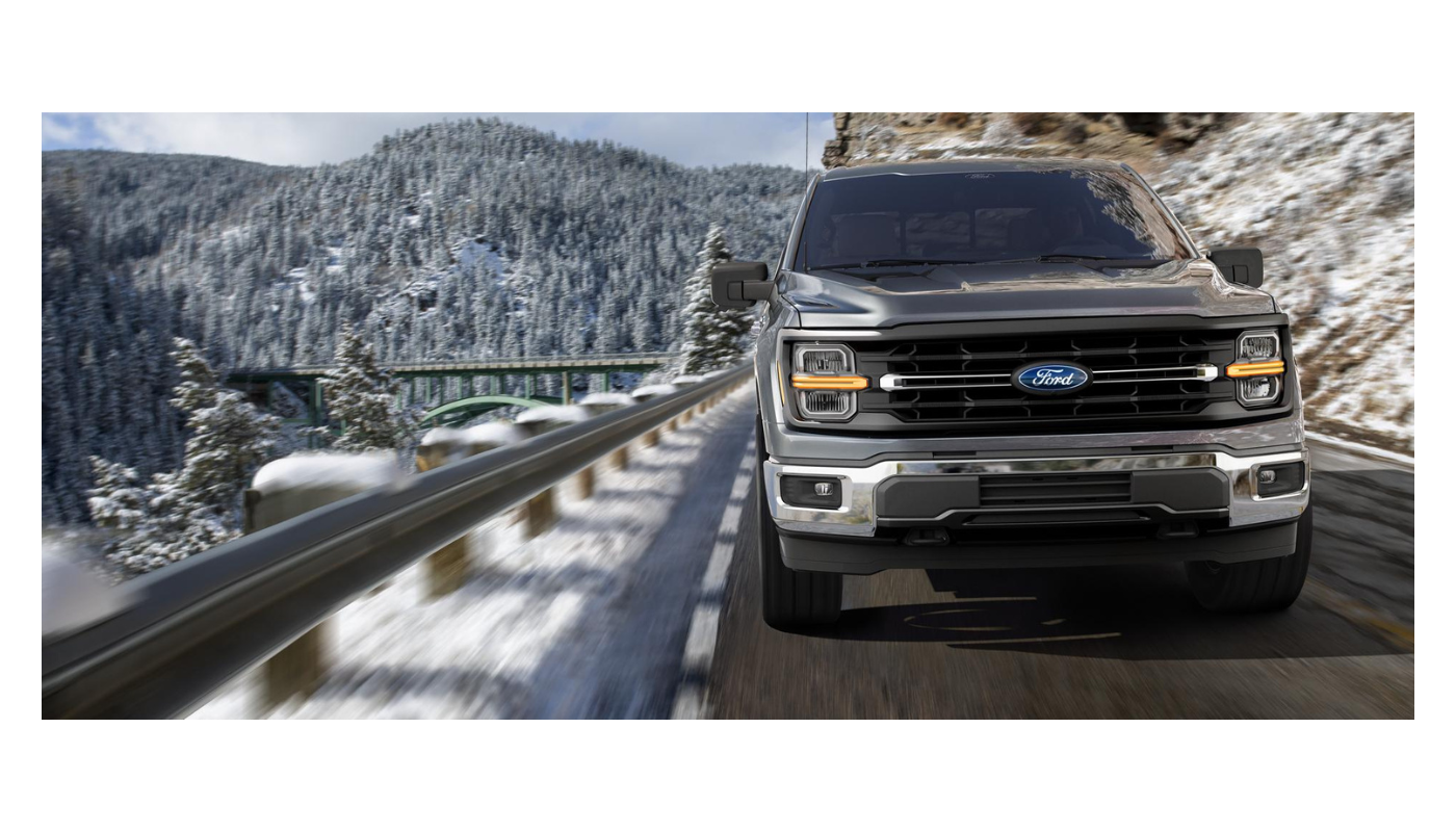 Front 3/4 view of the 2026 Ford F-150 XLT